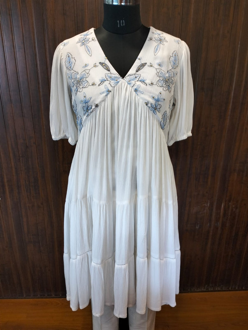 Classic Allure – White Crepe Casual Dress