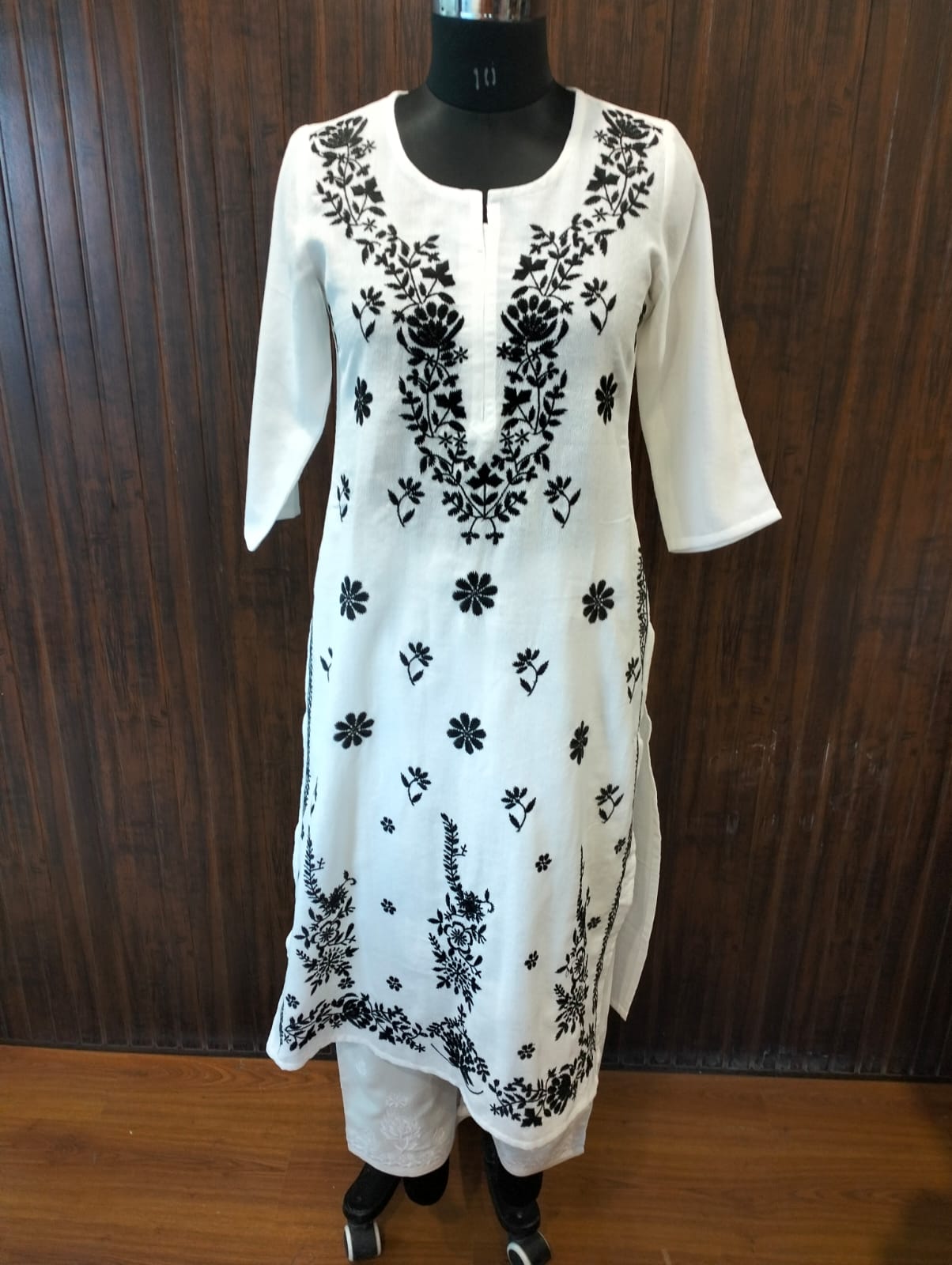 ZariGrace – White Chikankari-Style Kurti